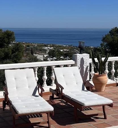 Romantic White Villa -Private Pool نيرخا المظهر الخارجي الصورة