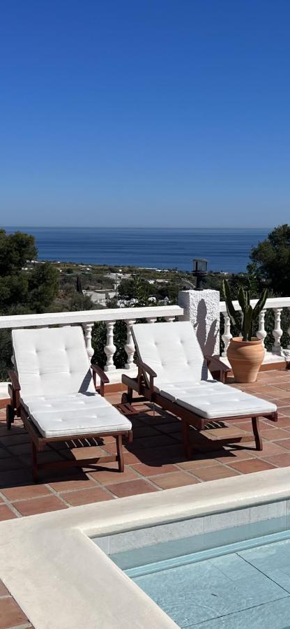 Romantic White Villa -Private Pool نيرخا المظهر الخارجي الصورة